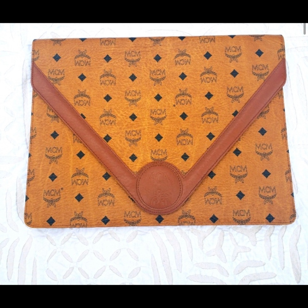 Rare Vintage MCM Clutch 14.5  W X 10.75 H 💘💘💘